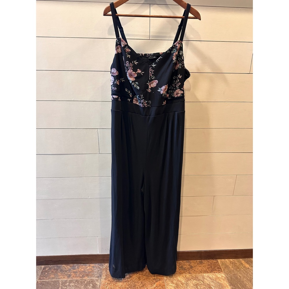 Torrid Women Black Floral Mesh Bodice Wide Leg Jumpsuit Size 3 Pockets Smocked